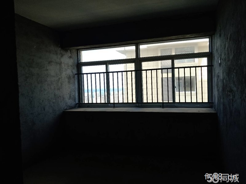 东一小学,大润发,新市医院,户型采光好,可全款按揭急用钱出售