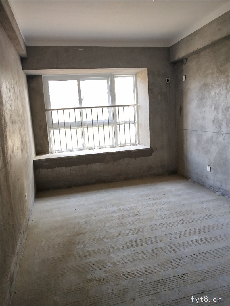 晶宫·天悦一楼洋房3室 2厅 1卫125万元